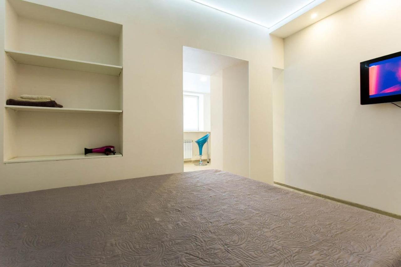 New Apartments In The City Center - Kuznechna Str. 26/2 哈尔科夫 外观 照片